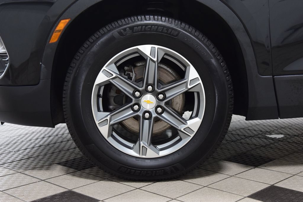 Used 2024 Chevrolet Blazer LT w/ Convenience Package FWD image 27