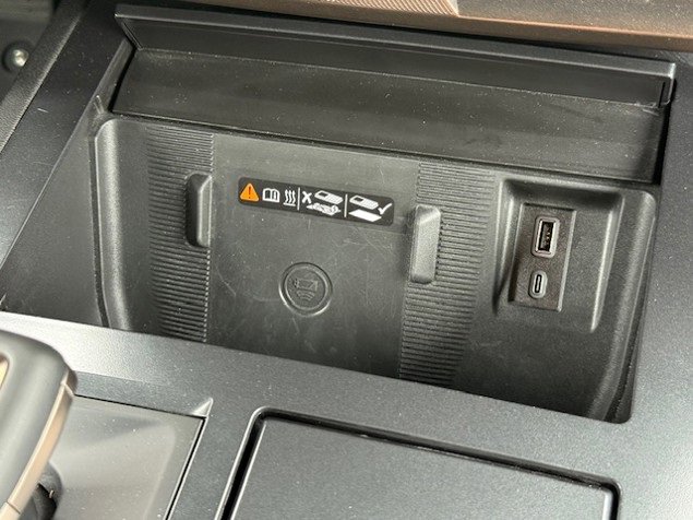 New 2026 GMC Hummer EV SUV w/ LPO, Dark Essentials Package image 27