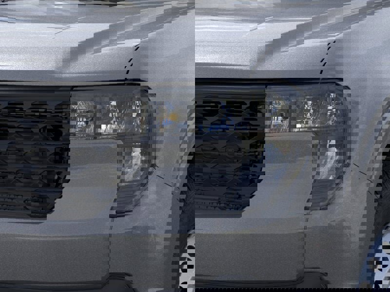 New 2025 Ford Maverick XL image 19