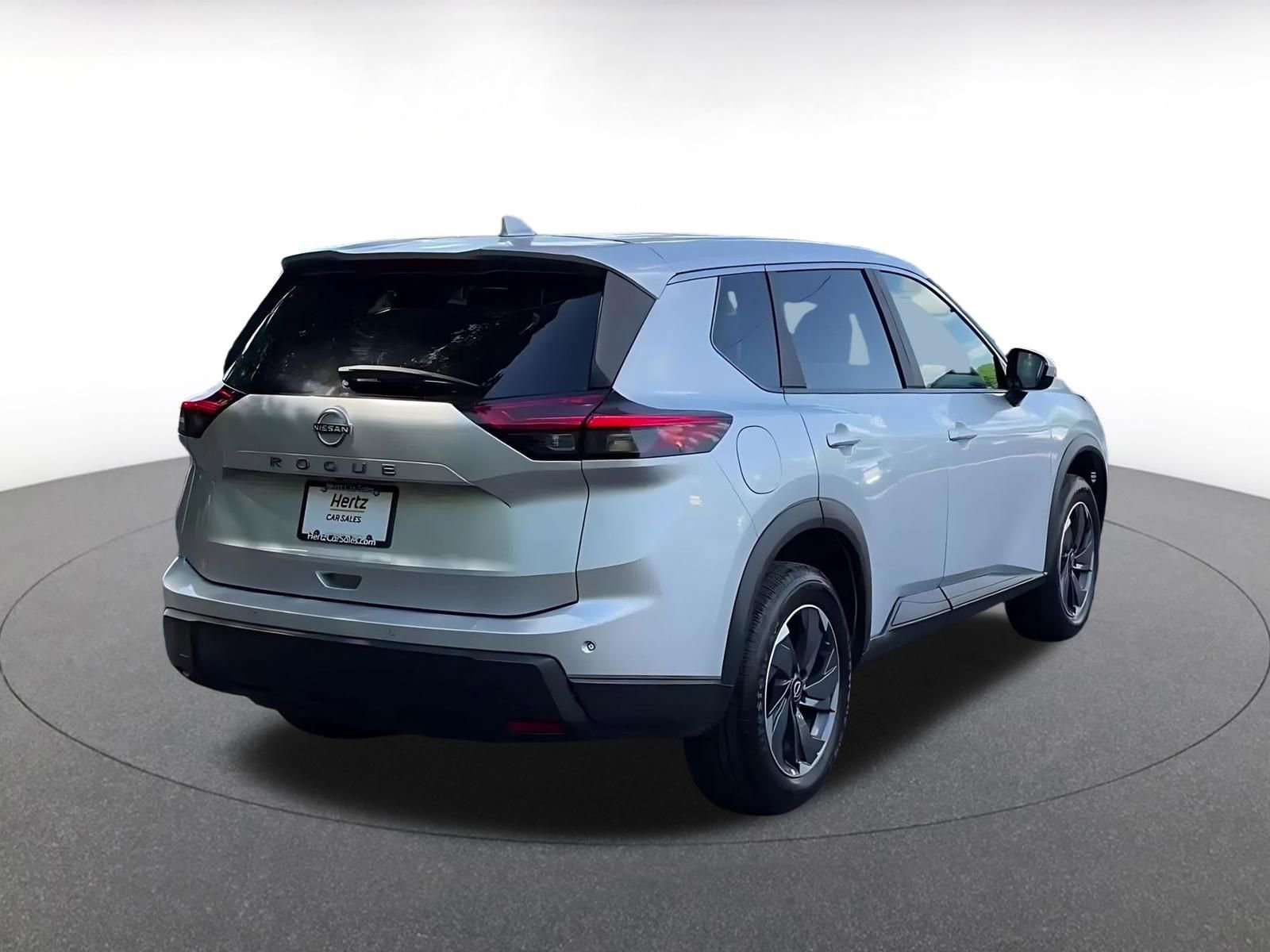 Used 2025 Nissan Rogue SV FWD image 15