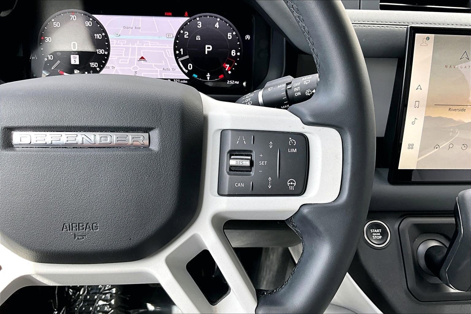 Used 2025 Land Rover Defender 110 S image 19