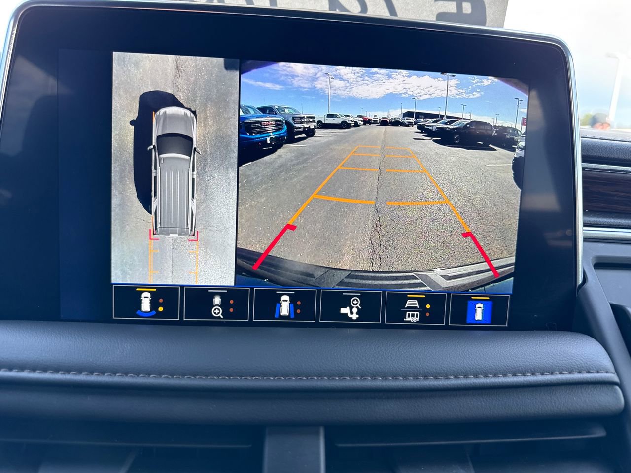 Used 2024 Chevrolet Tahoe High Country AWD/4WD image 24