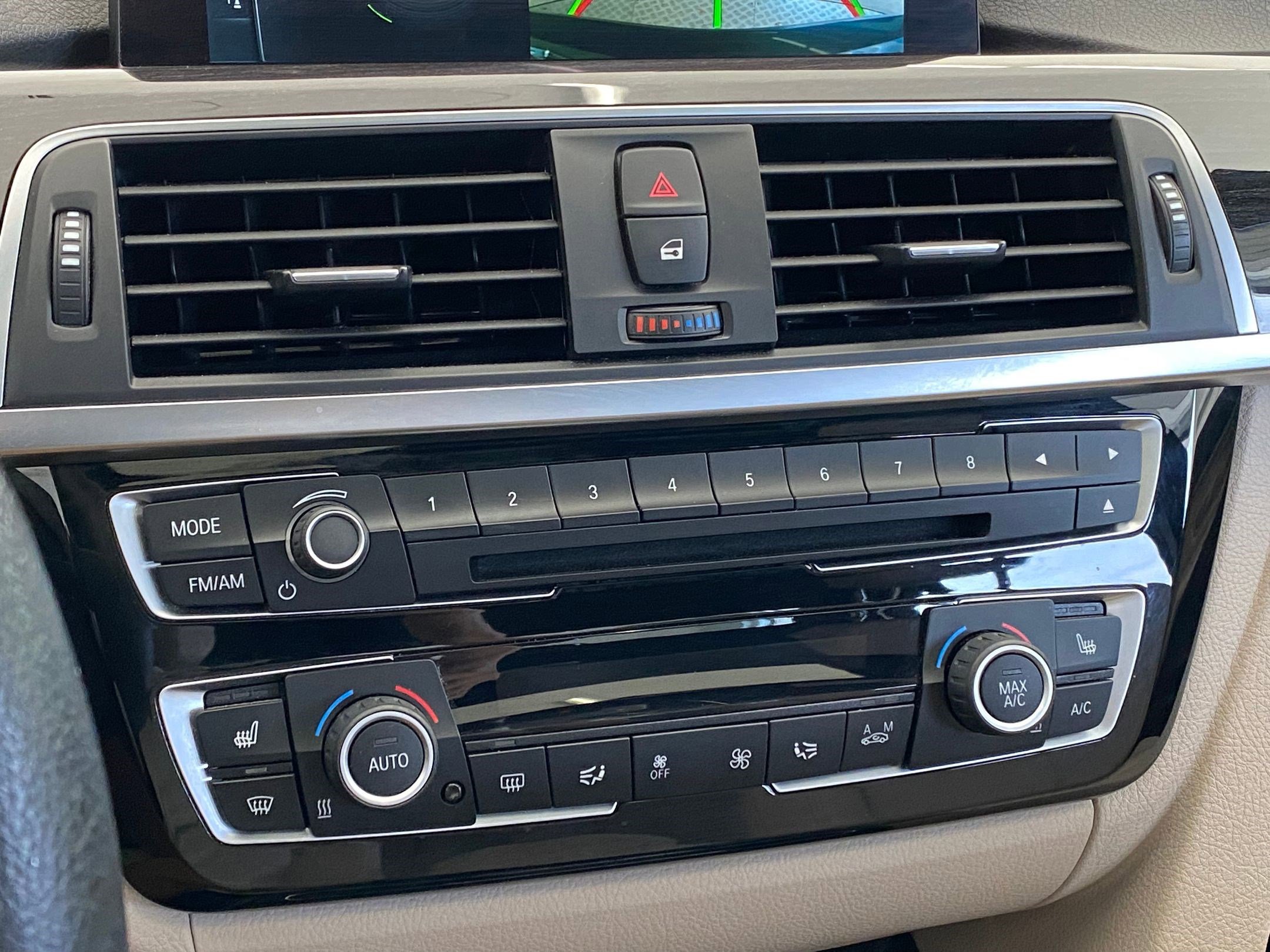 Used 2017 BMW 330i Sedan image 28