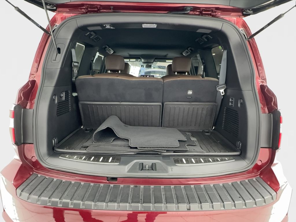 Used 2024 Nissan Armada Platinum w/ Captain's Chairs Package image 13