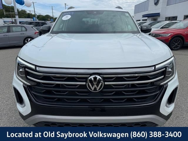 Certified 2025 Volkswagen Atlas Peak Edition SE AWD/4WD image 2