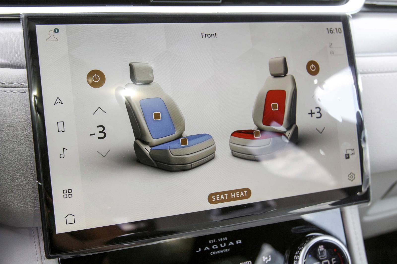 New 2025 Jaguar F-PACE R-Dynamic S image 31