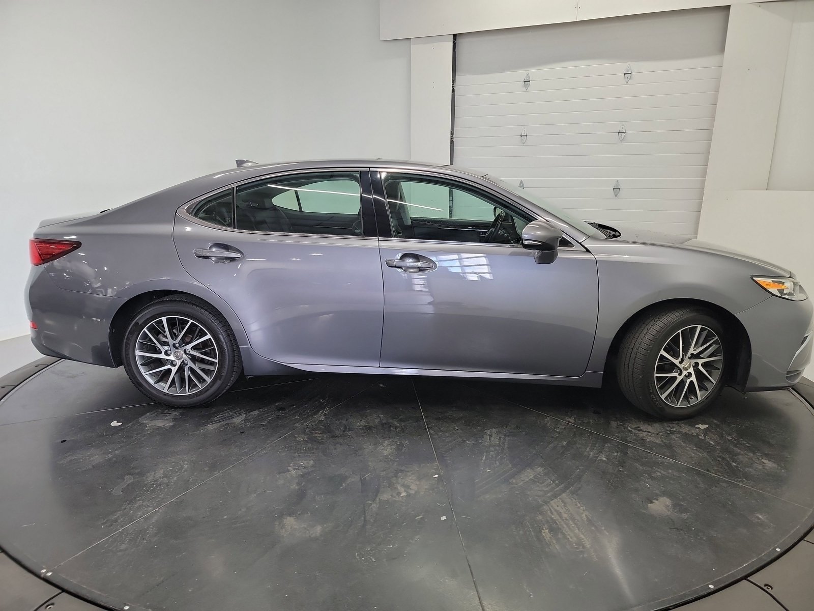 Used 2017 Lexus ES 350 w/ Luxury Package FWD image 11