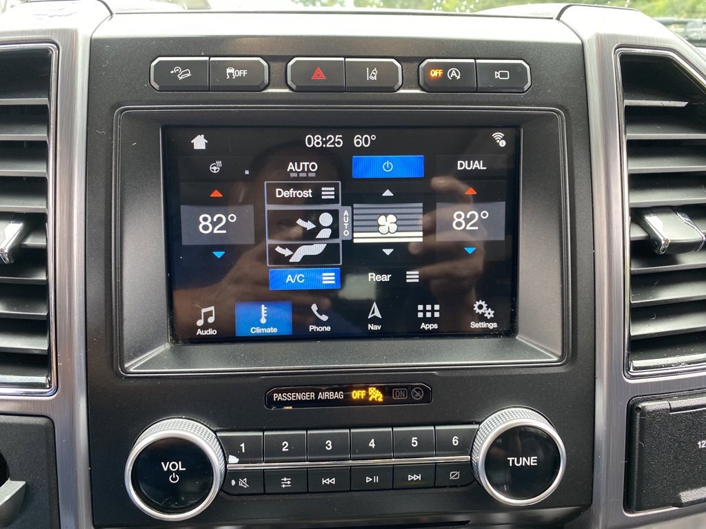 Used 2018 Ford Expedition Max Platinum image 39