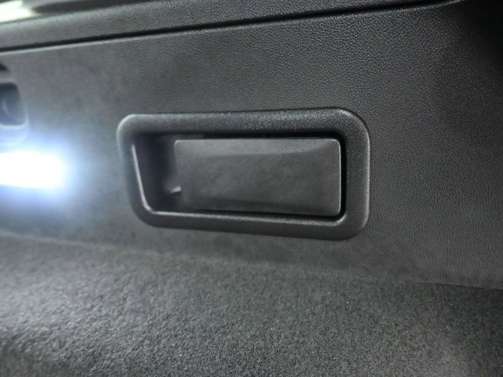 Used 2025 Cadillac XT5 Premium Luxury image 52