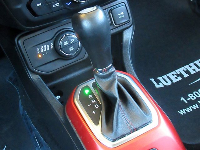 Used 2019 Jeep Renegade Trailhawk image 26