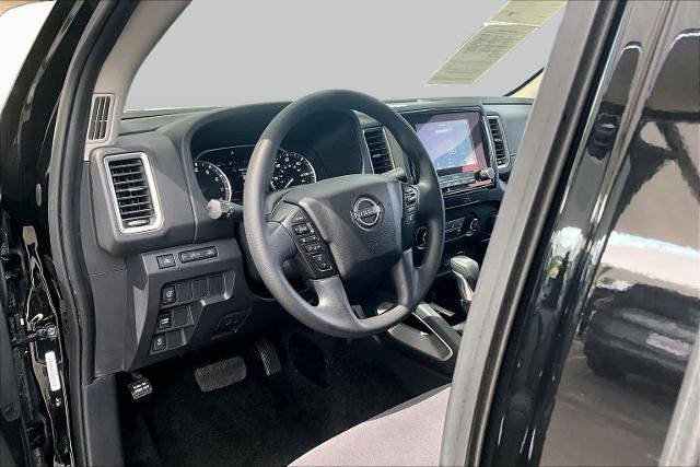 Certified 2022 Nissan Frontier SV w/ Technology Package RWD image 17