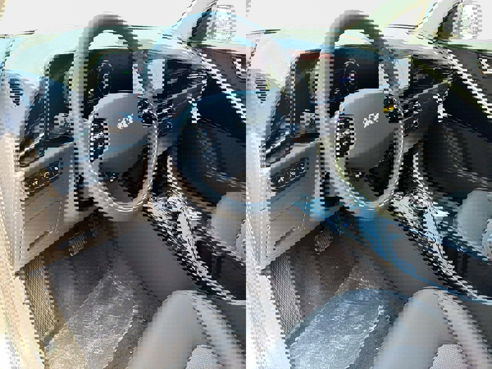 New 2025 Kia Niro Wind w/ Wind Preserve Package image 18