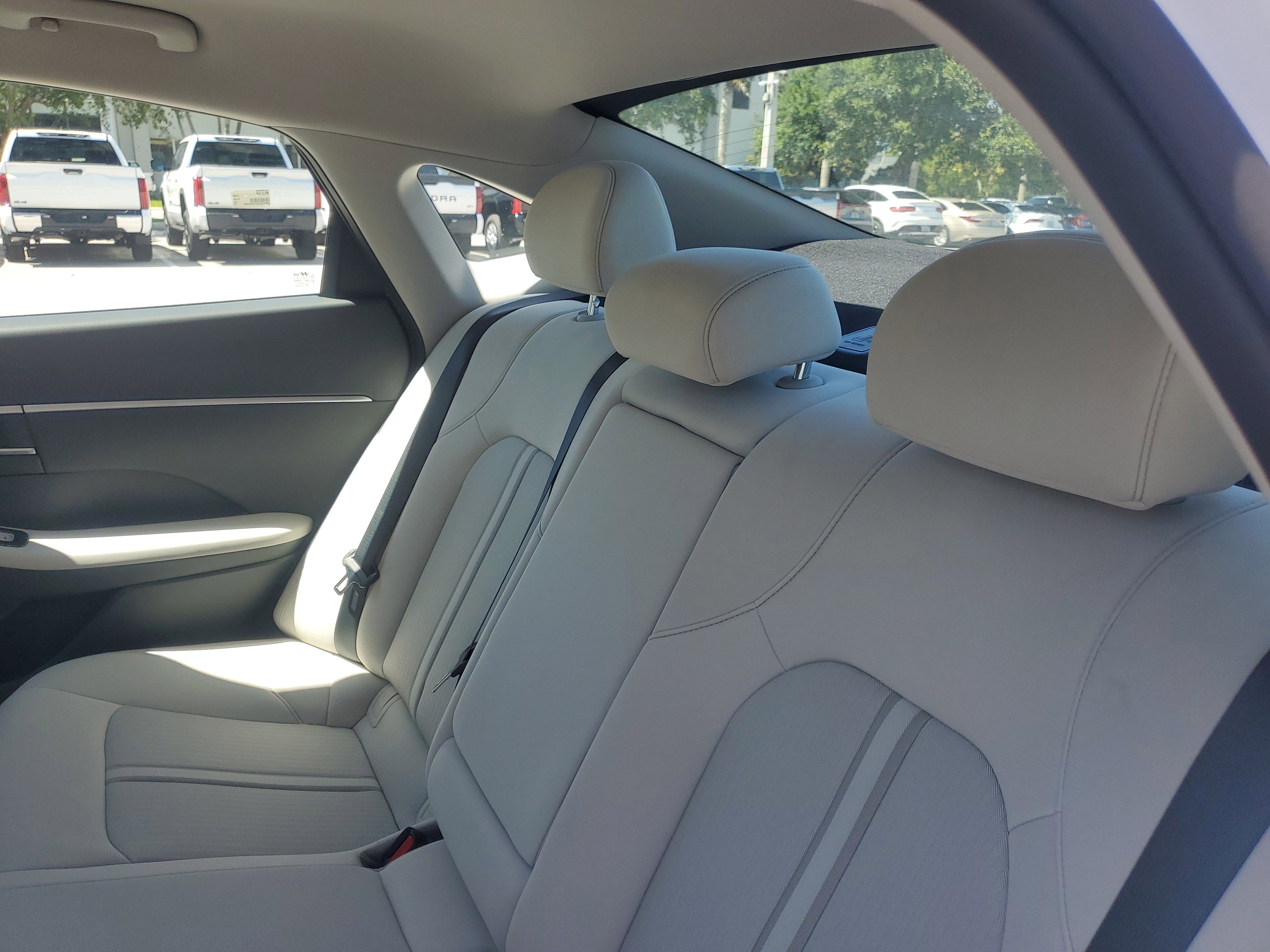 Used 2026 Hyundai Sonata SEL FWD image 13