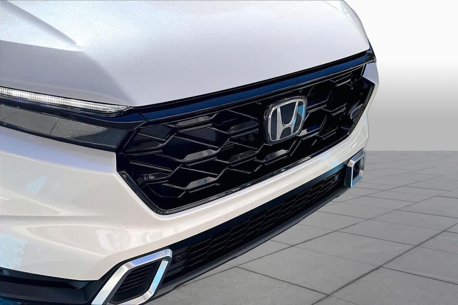 Certified 2025 Honda CR-V Sport Touring image 30