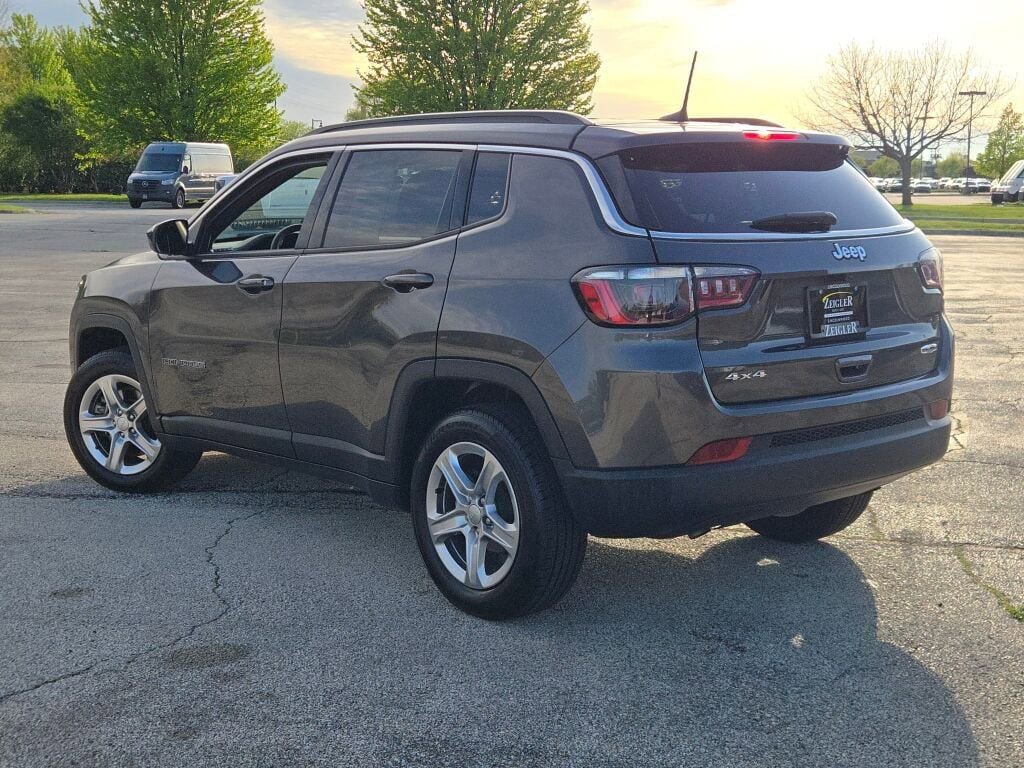 Used 2024 Jeep Compass Latitude AWD/4WD image 15