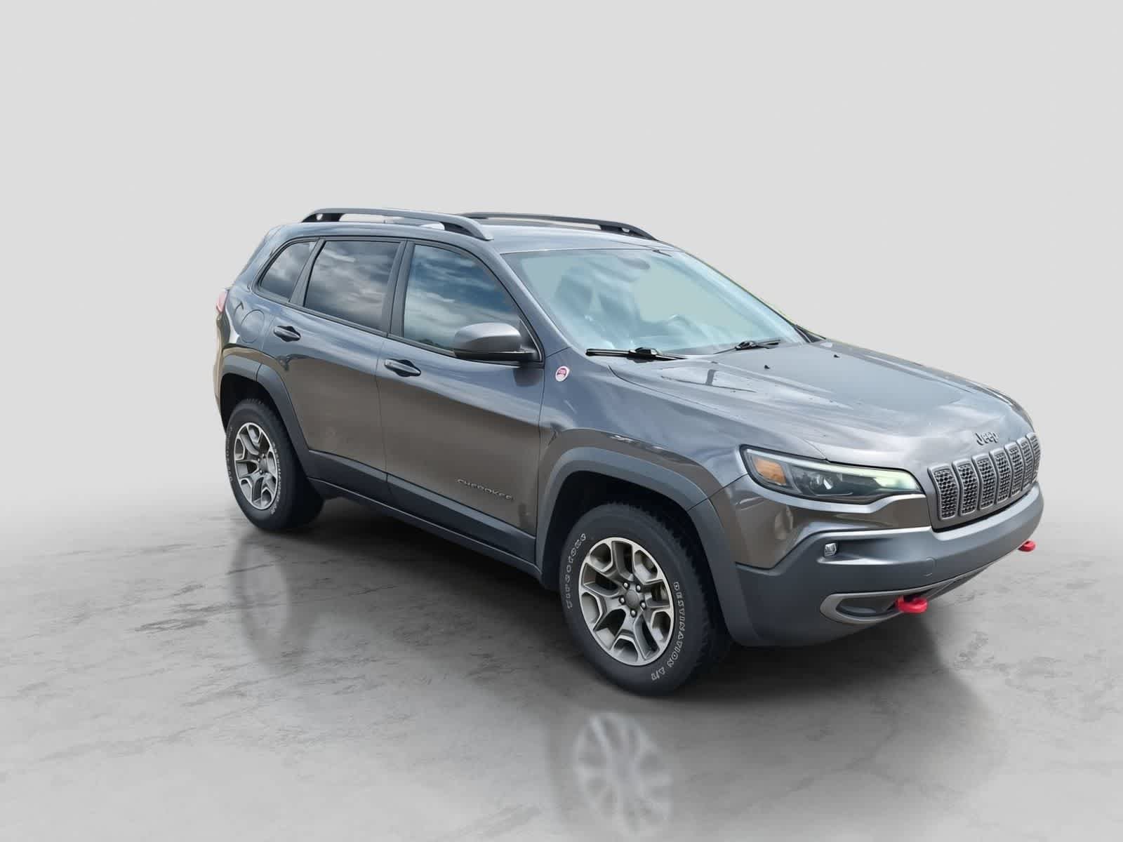Used 2020 Jeep Cherokee Trailhawk w/ Cold Weather Group AWD/4WD image 2
