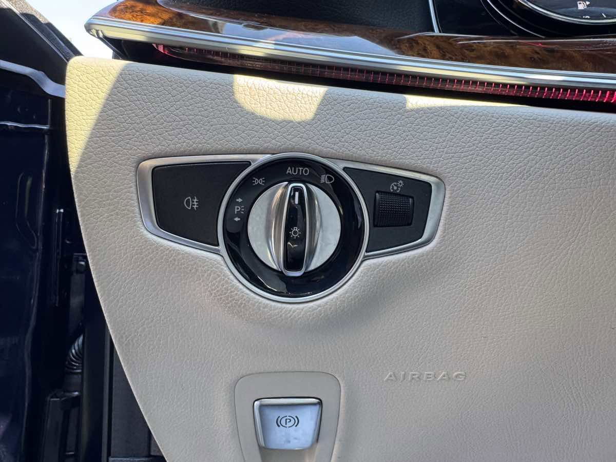 Used 2019 Mercedes-Benz E 300 4MATIC w/ Premium 1 Package image 10