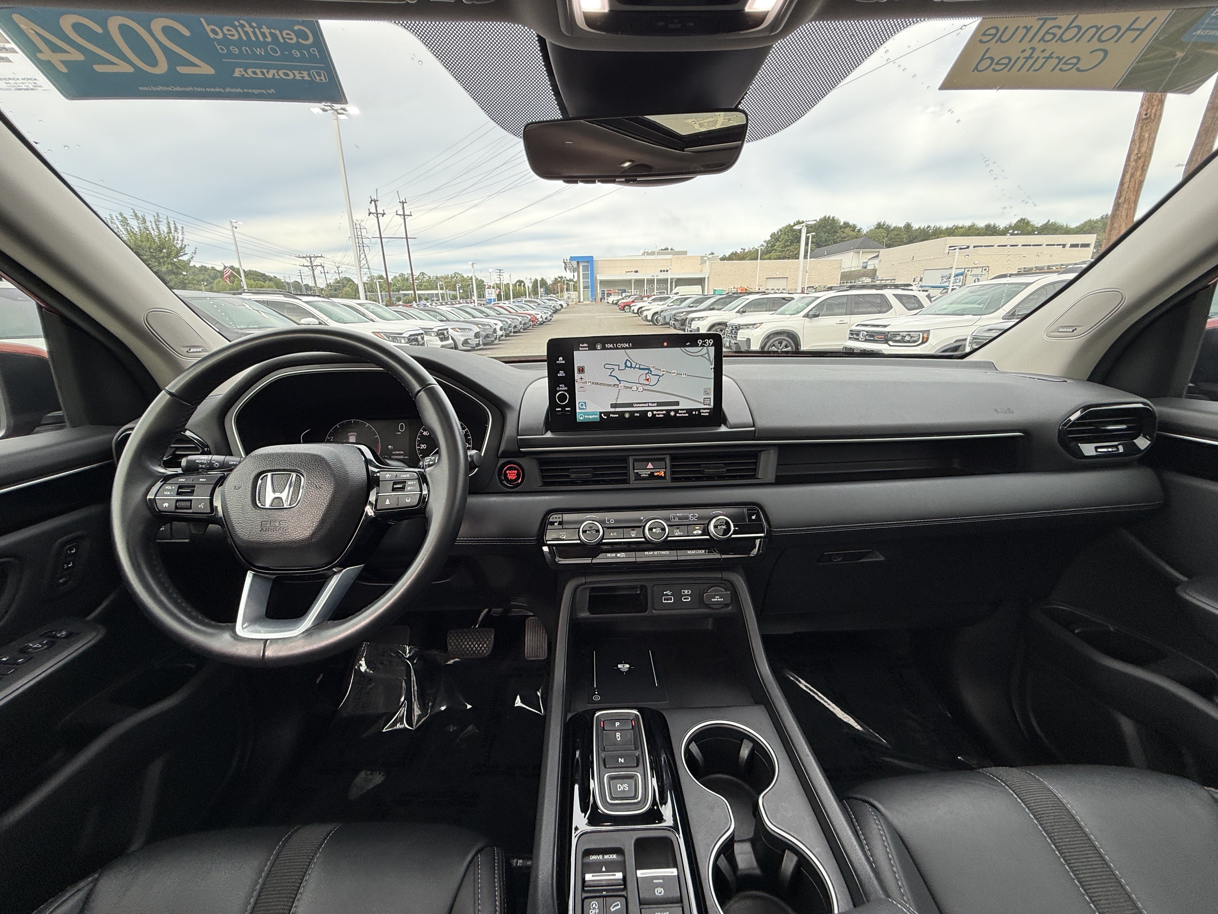 Certified 2024 Honda Pilot Touring image 29