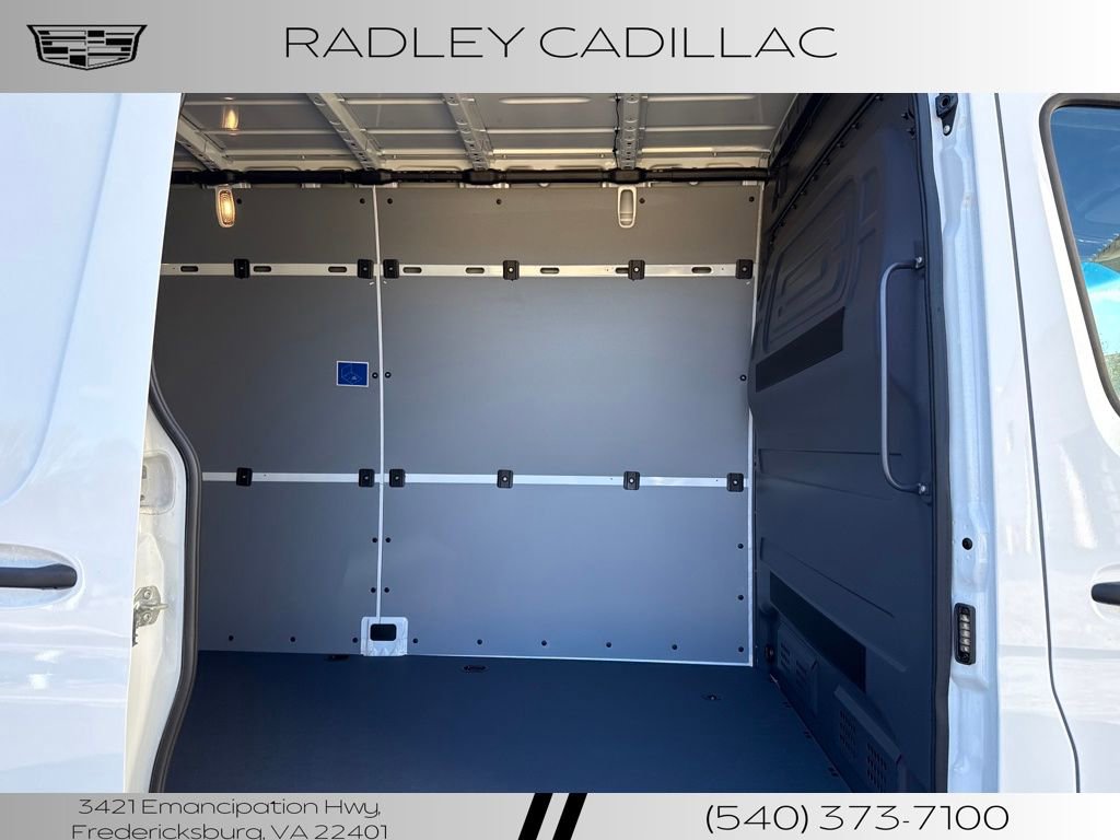 Used 2024 Mercedes-Benz eSprinter 170 Cargo image 16