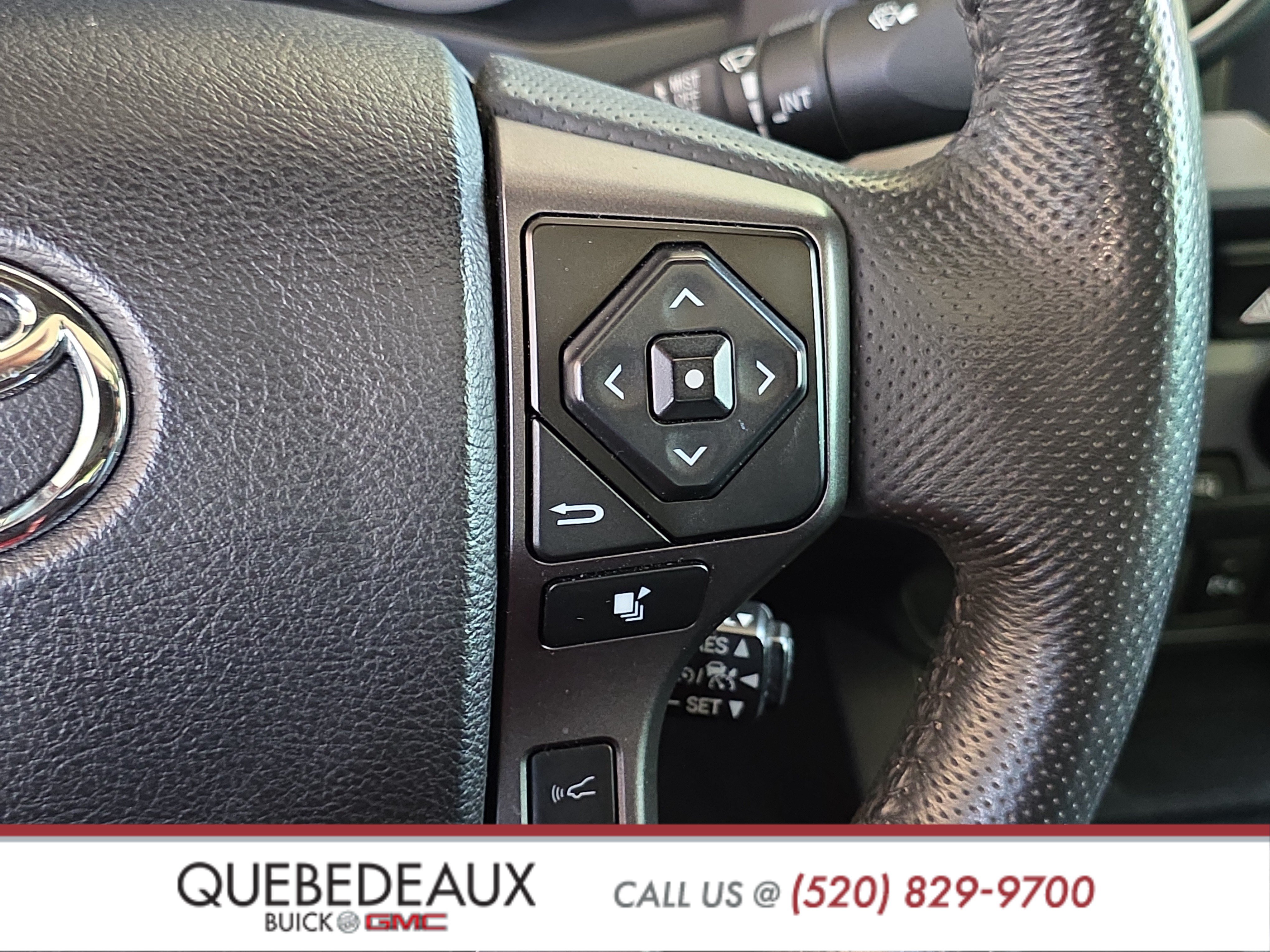 Used 2022 Toyota Tacoma TRD Sport w/ TRD Premium Sport Package AWD/4WD image 13