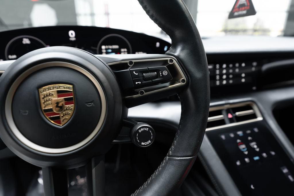 Used 2020 Porsche Taycan Turbo AWD/4WD image 30