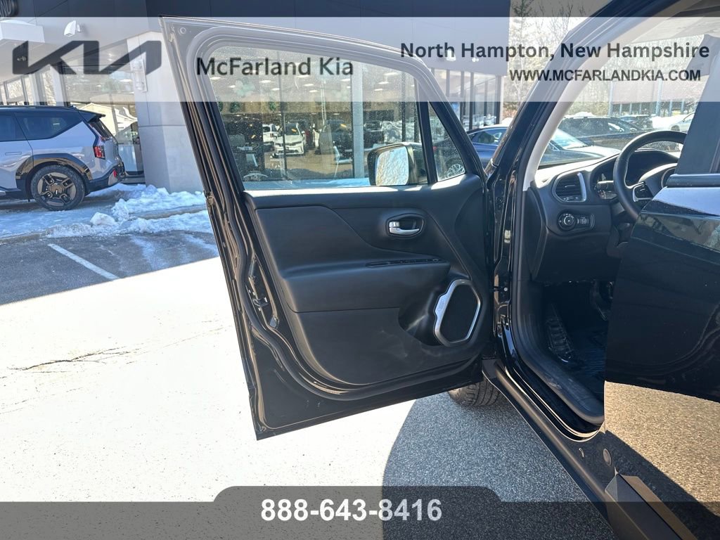 Used 2023 Jeep Renegade Limited image 12