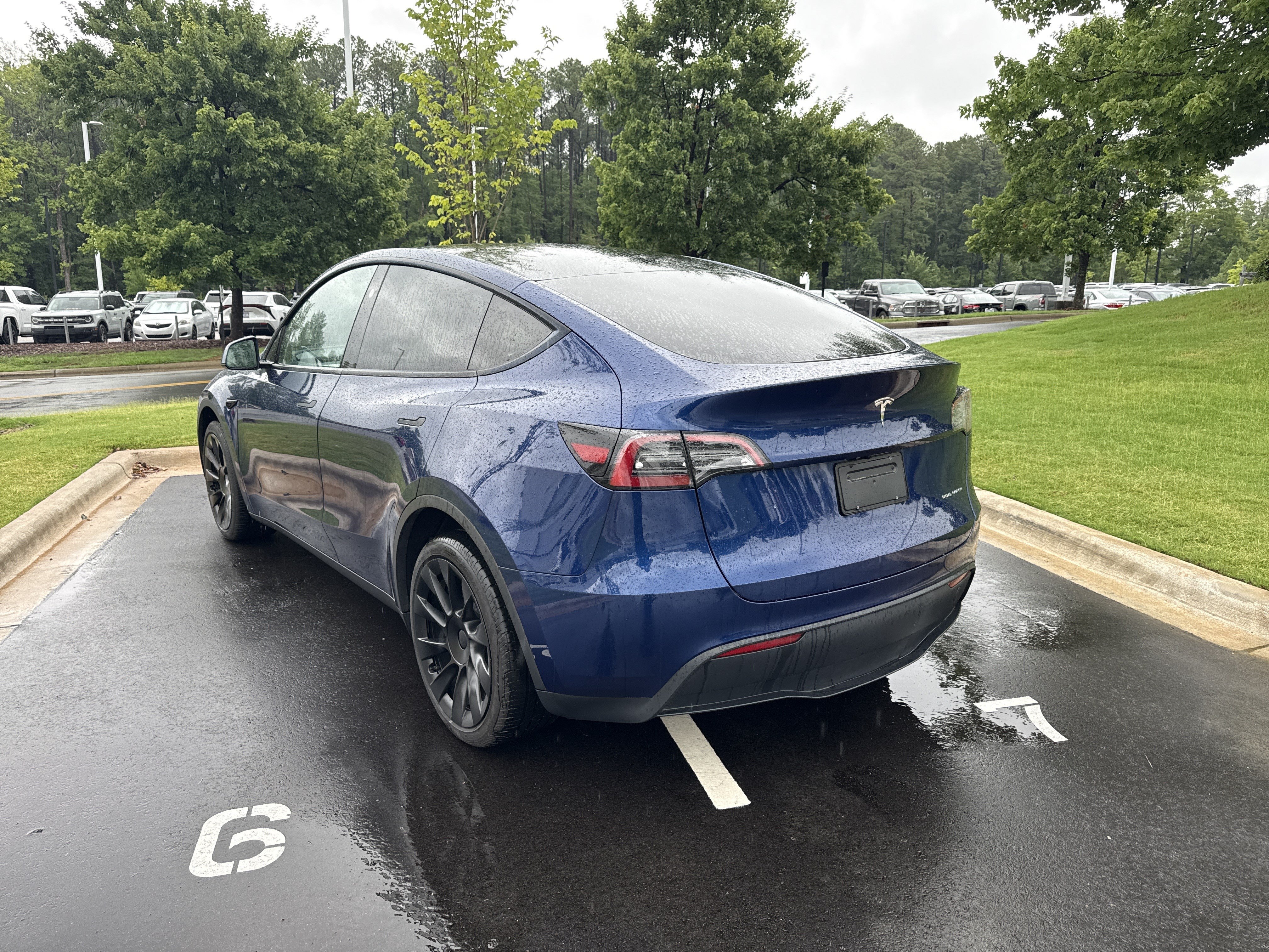 Used 2023 Tesla Model Y Long Range AWD/4WD image 8