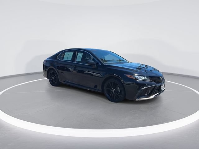 Used 2024 Toyota Camry XSE FWD image 2