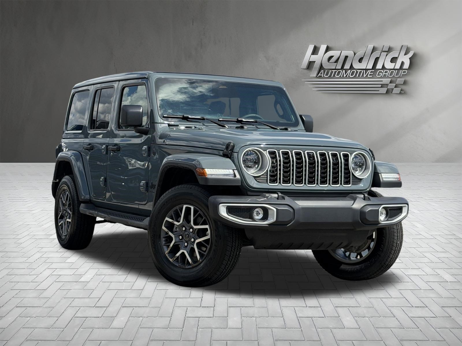Used 2026 Jeep Wrangler Unlimited Sahara AWD/4WD image 2