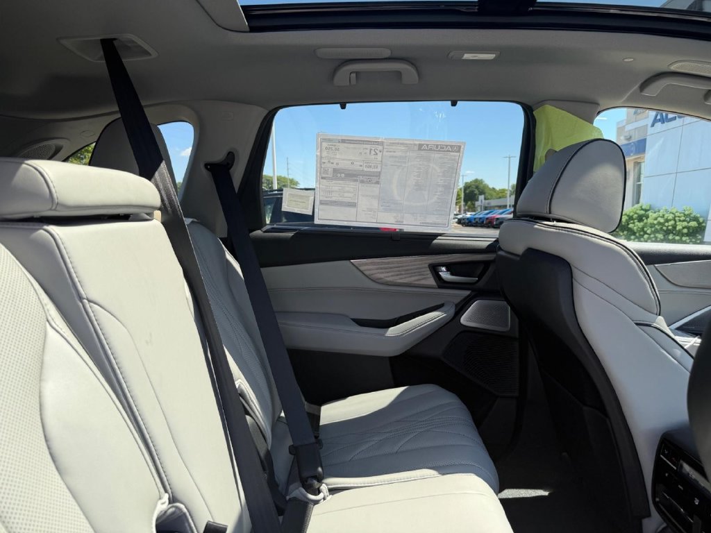 New 2026 Acura MDX w/ Advance Package AWD/4WD image 5