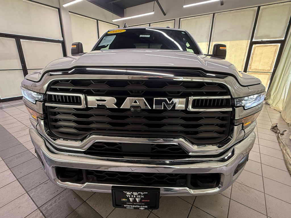 Used 2025 RAM 2500 Big Horn AWD/4WD image 11