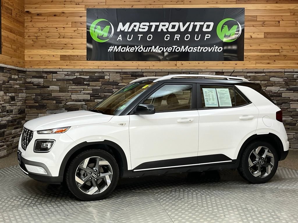Used 2024 Hyundai Venue Limited FWD image 10