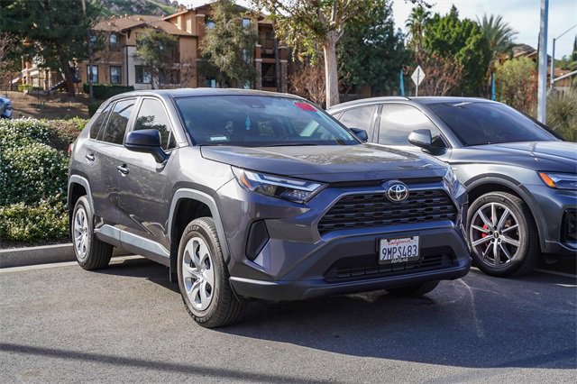 Used 2024 Toyota RAV4 LE image 2