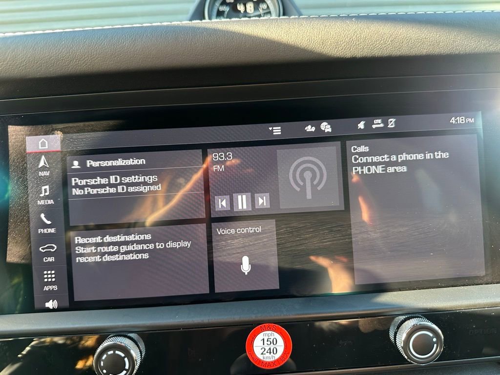 Certified 2025 Porsche Macan T image 28