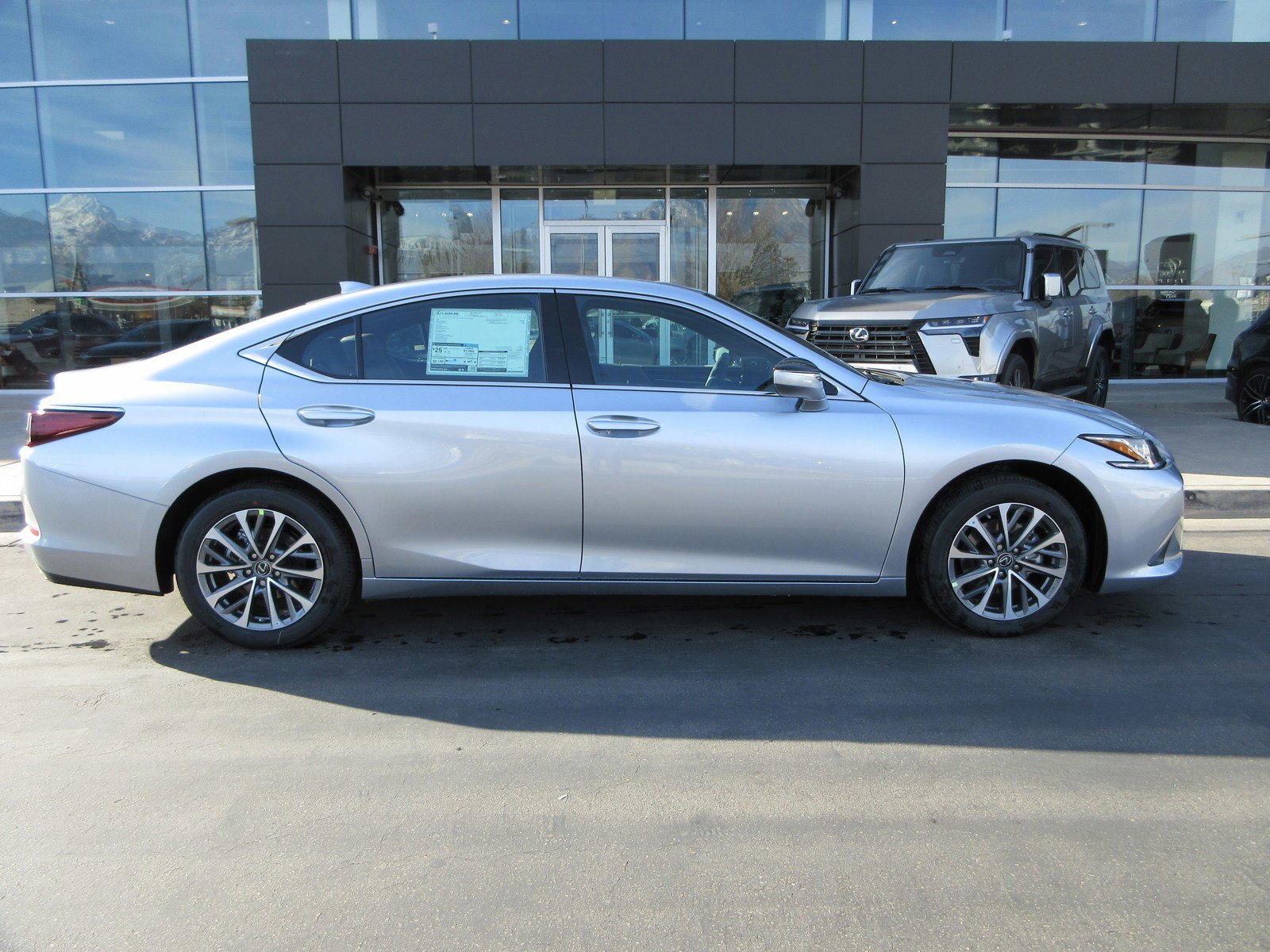 New 2025 Lexus ES 350 image 11