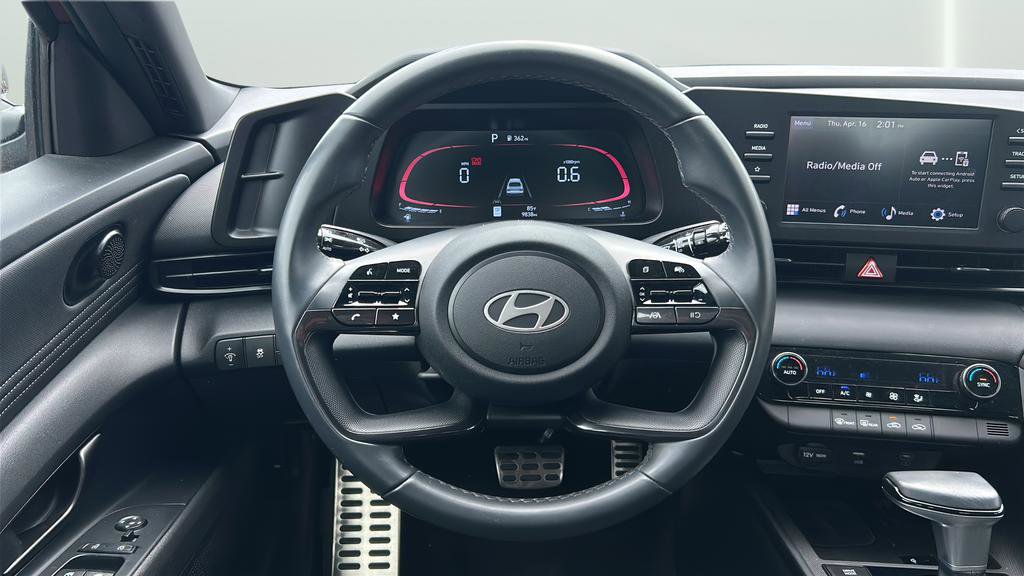Used 2025 Hyundai Elantra Sport FWD image 18