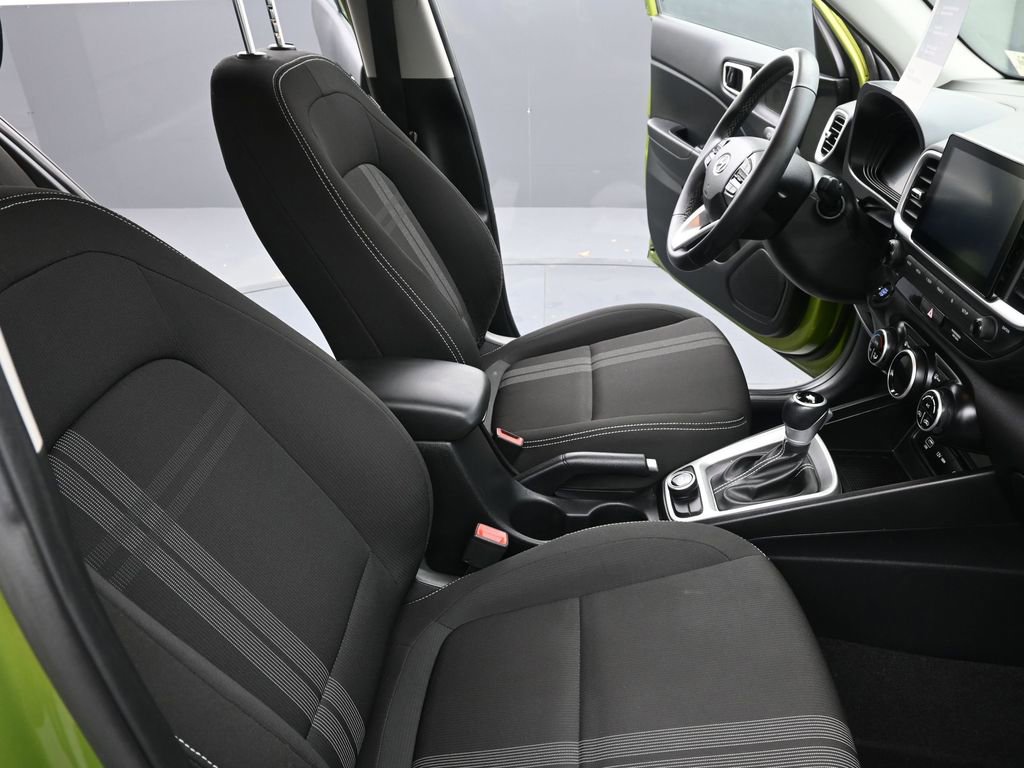 Certified 2024 Hyundai Venue SEL image 28