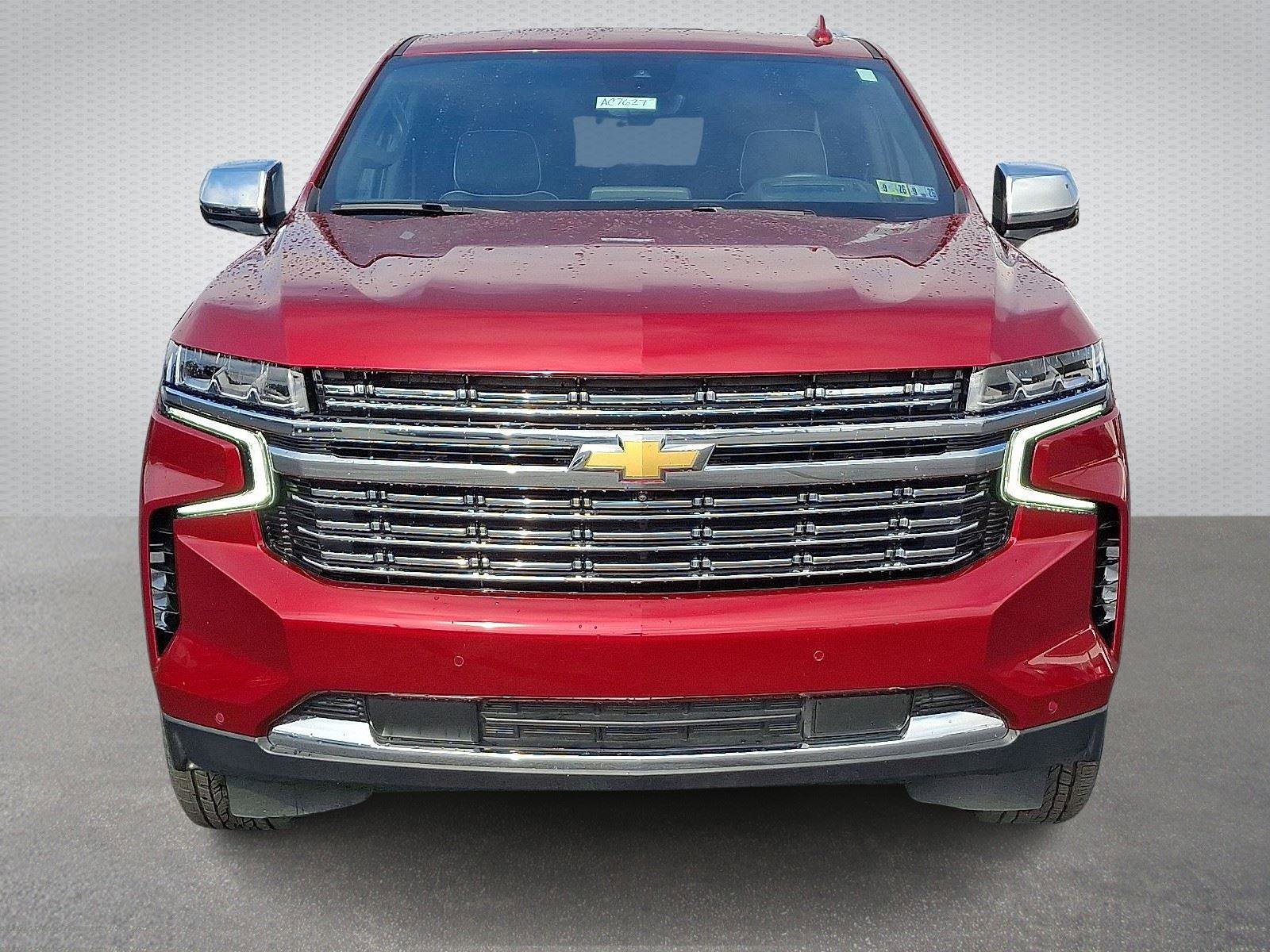 Used 2024 Chevrolet Suburban Premier w/ Premium Package image 2