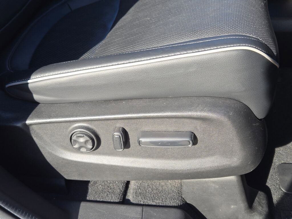 Used 2024 Honda Odyssey Elite image 5