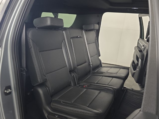 Used 2023 GMC Yukon XL Denali AWD/4WD image 31
