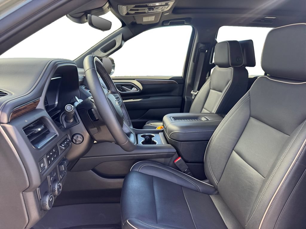 Used 2023 Chevrolet Tahoe Premier w/ Advanced Technology Package RWD image 10