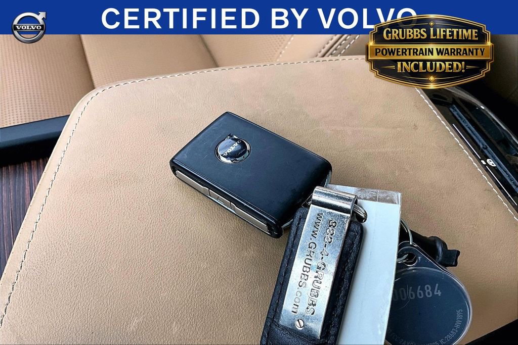 Used 2025 Volvo XC60 B5 Ultra w/ Protection Package Premier AWD/4WD image 11