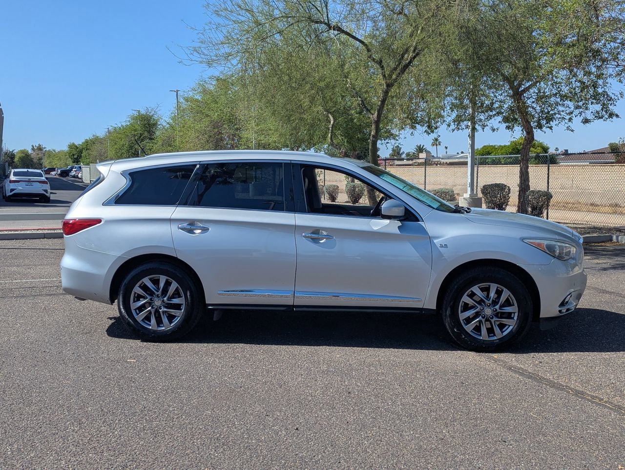 Used 2015 INFINITI QX60 FWD w/ Premium Plus Package image 7