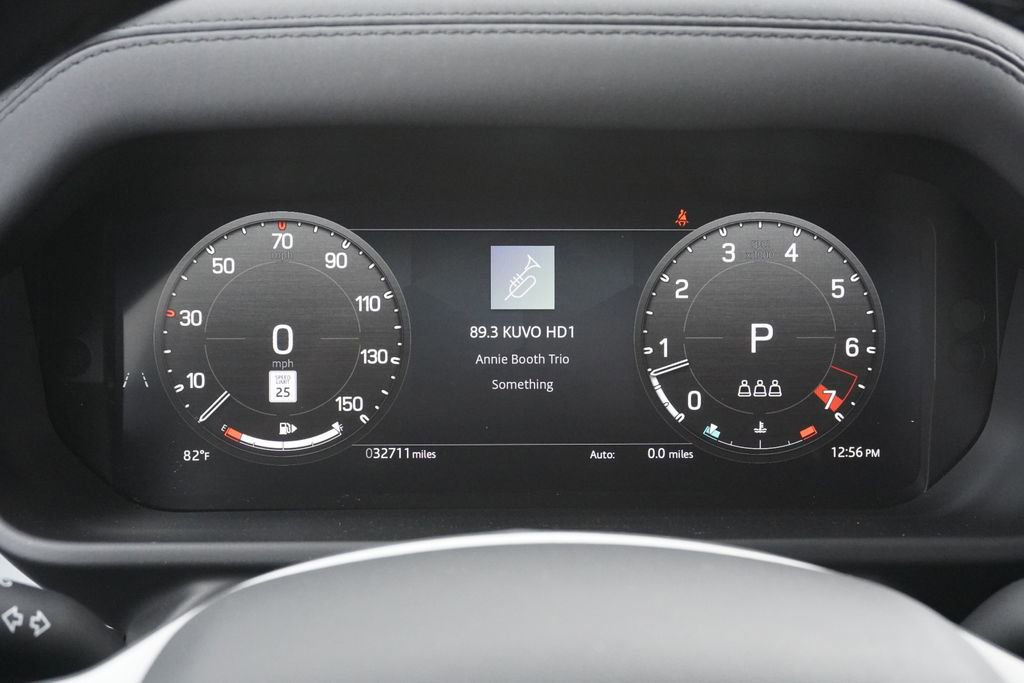 Used 2025 Land Rover Defender 110 S AWD/4WD image 11