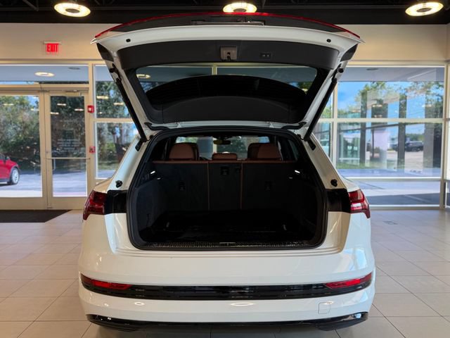 Used 2021 Audi e-tron Premium w/ Convenience Plus Package AWD/4WD image 37