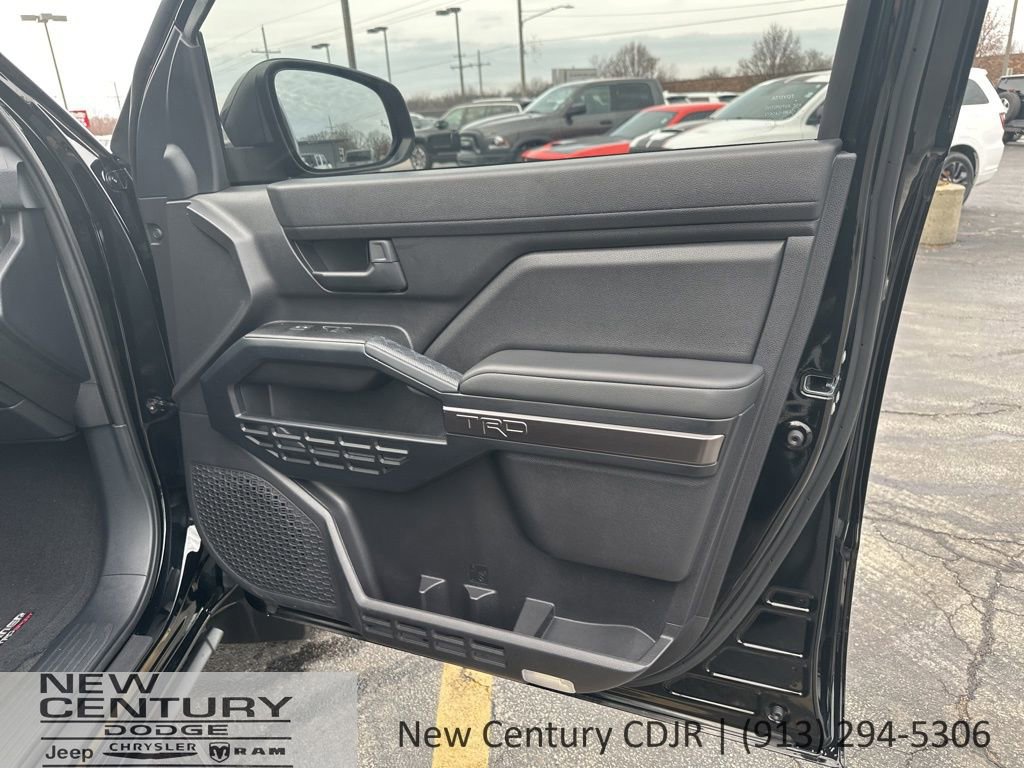 Used 2025 Toyota 4Runner TRD Sport AWD/4WD image 27