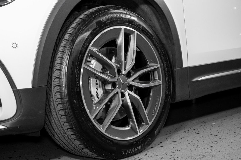 Certified 2025 Mercedes-Benz GLB 35 AMG 4MATIC image 27