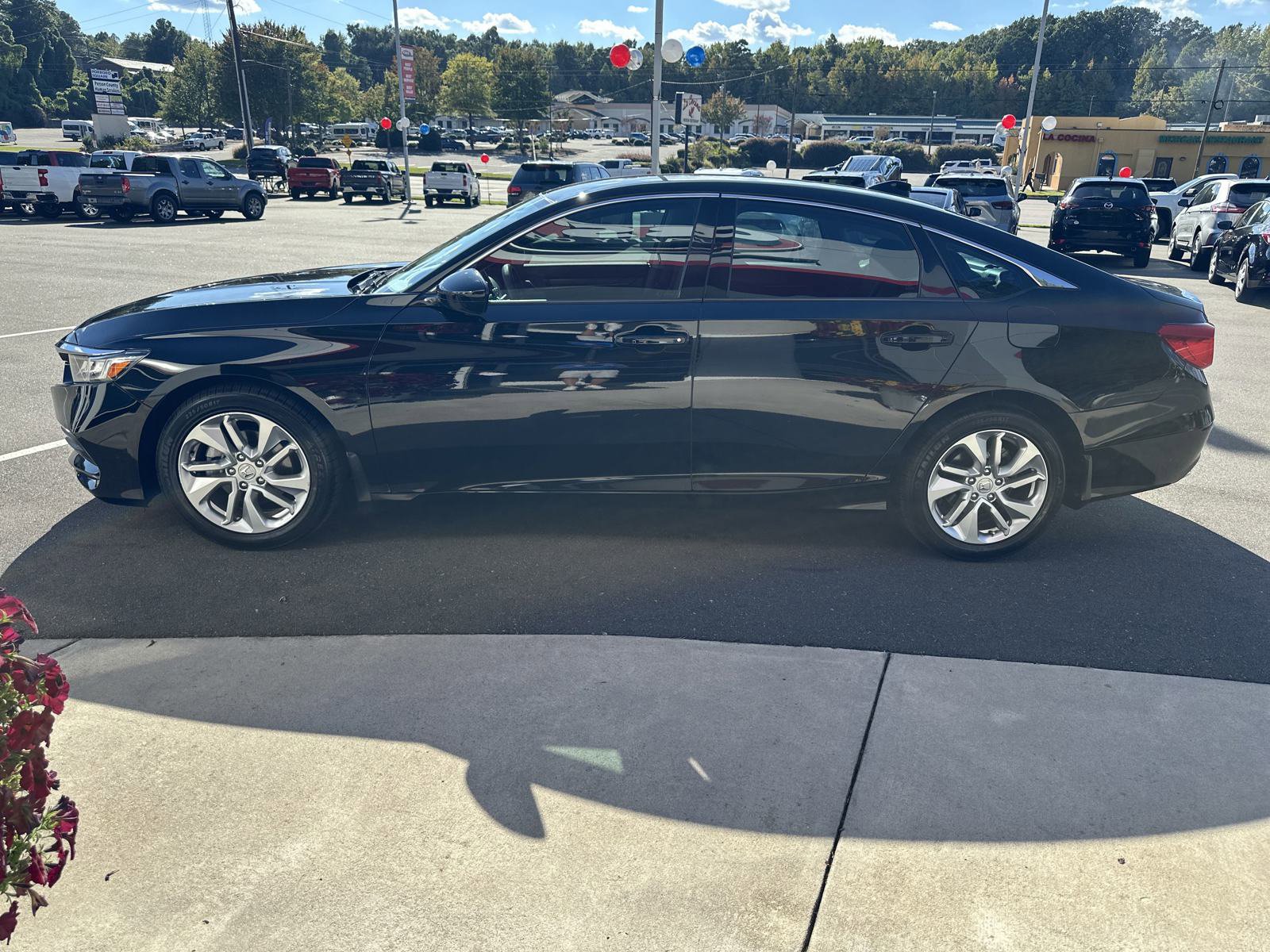 Used 2019 Honda Accord LX image 5