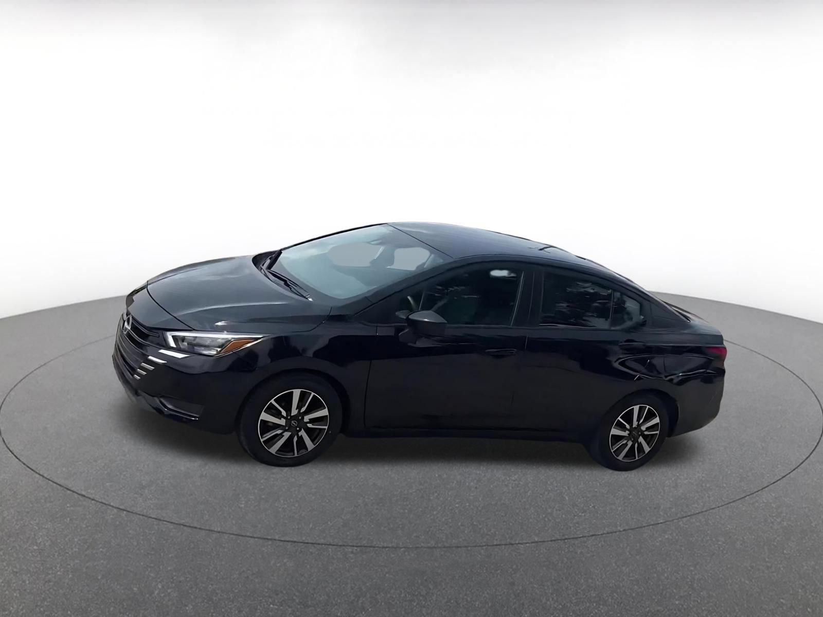Used 2025 Nissan Versa SV FWD image 6