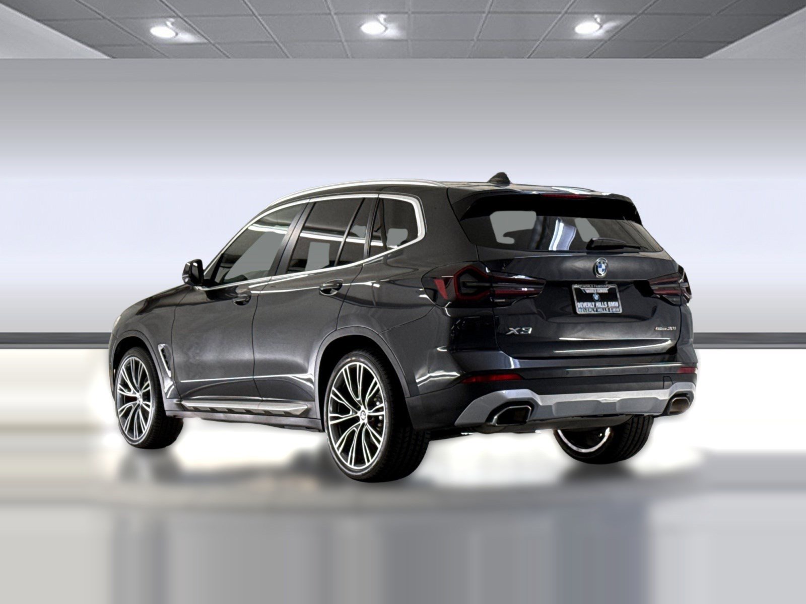 Used 2023 BMW X3 sDrive30i w/ Premium Package RWD image 3